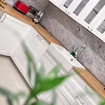 Apartamento A Lovely 2br Maisonette With Private Terrace & Bbq By 360 Estates *