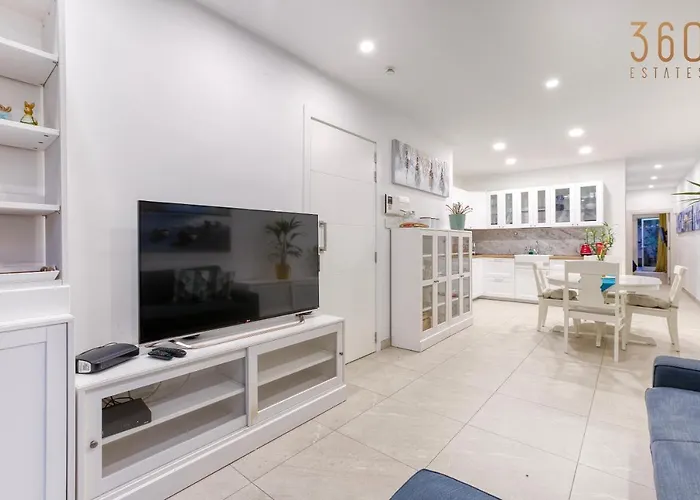 A Lovely 2br Maisonette With Private Terrace & Bbq By 360 Estates *