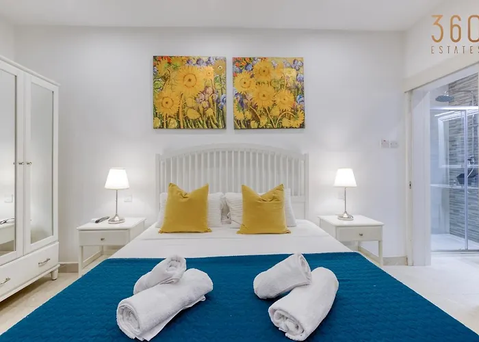 Apartamento A Lovely 2br Maisonette With Private Terrace & Bbq By 360 Estates